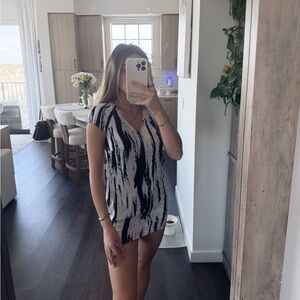 Eight Sixty Black and White Patterned Dress (Size Small)